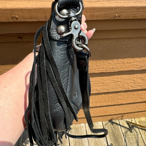 🚨🚨VINTAGE MONTANA WEST LEATHER PURSE WITH FRINGE ABSOLUTELY GORGEOUS ❤️❤️❤️🤩 - Picture 10 of 12